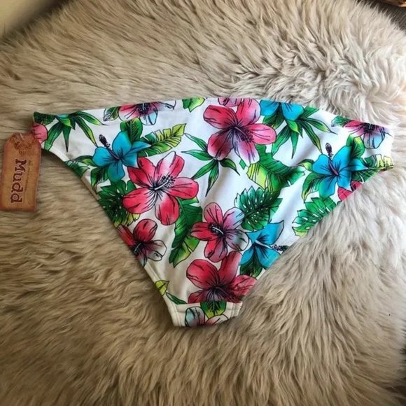 NWT LOT of Two Bikini Bottoms Size XL *Total Value of $68!* - Picture 8 of 9